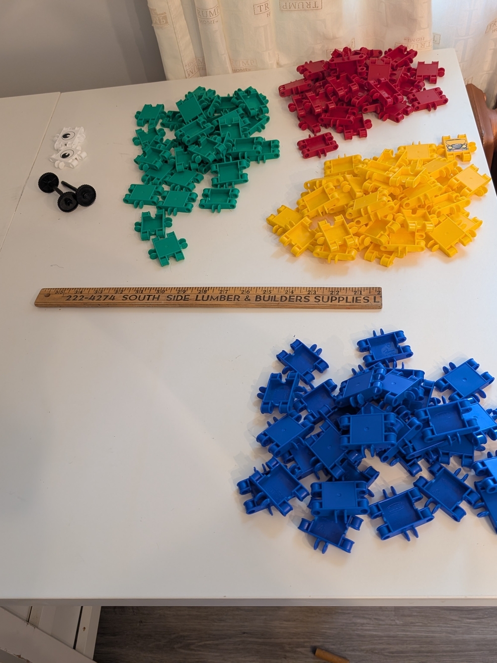 Stacking Connector Blocks Set for Kids - Blue, Yellow, Green, Red STEM Learning
